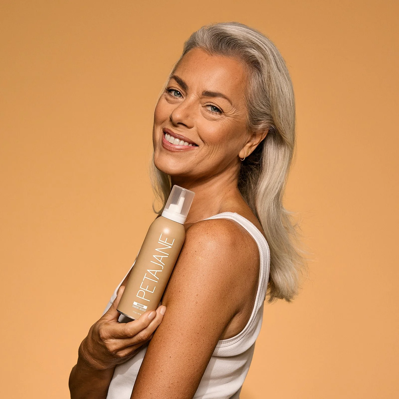 Medium Self-Tanning Mousse - Image 5